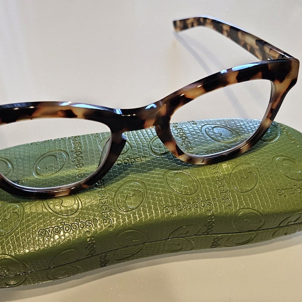 Eyebobs Tortoiseshell Cat Eye Glasses 2.50+ - Picture 3 of 12